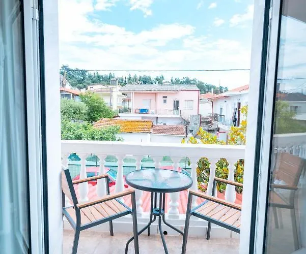 Casa La Scala 3* אגיה טריאדה