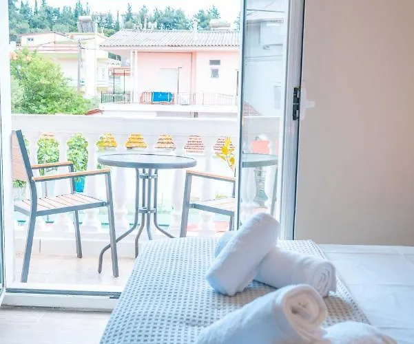 Casa La Scala 3* אגיה טריאדה