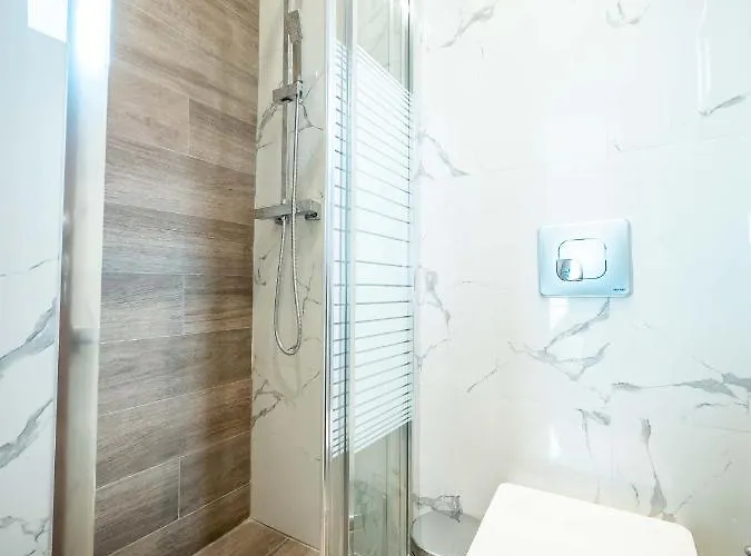 בית הארחה Casa La Scala אגיה טריאדה